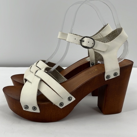 Madden Girl Shoes - Madden Girl Nora Ankle Strap Platform Sandals White Wood Sole Studs Woven 8